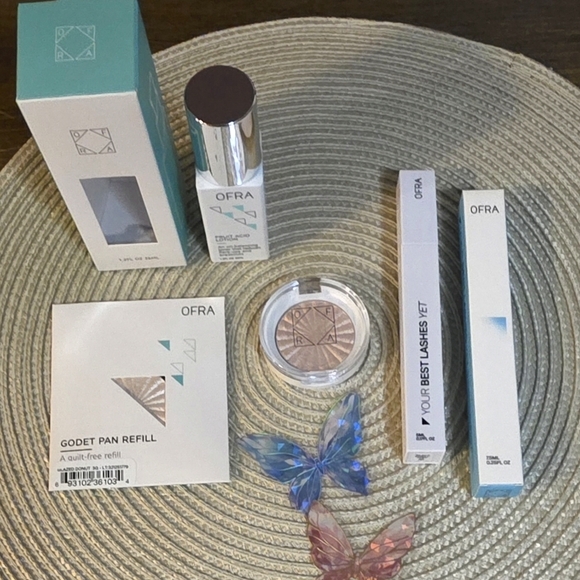 OFRA Makeup Set with Silver and White Packaging - Picture 6 of 16